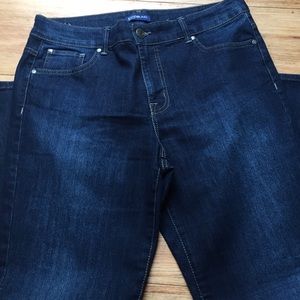 Bandolino straight leg jeans size 12